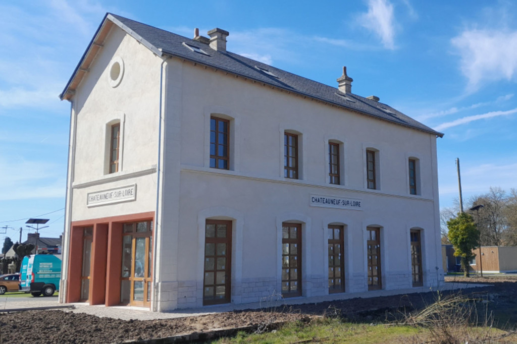Réhabilitation de l'ancienne gare en salle de convivialité