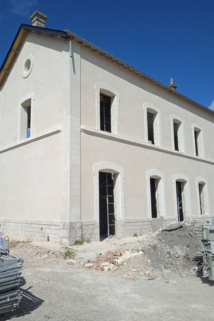 Réhabilitation de l'ancienne gare en salle de convivialité