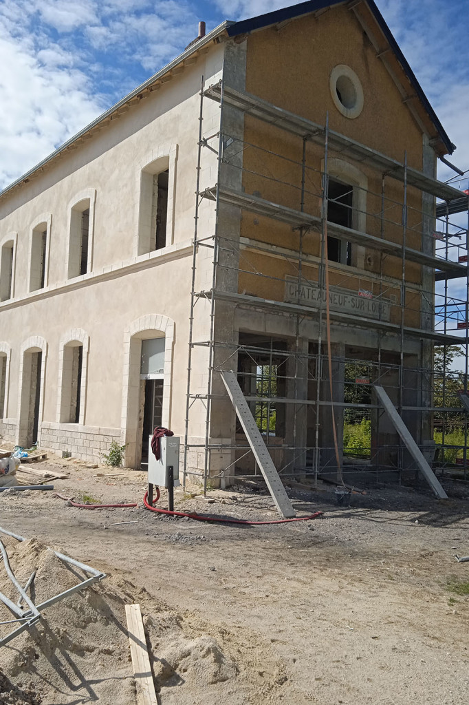 Réhabilitation de l'ancienne gare en salle de convivialité